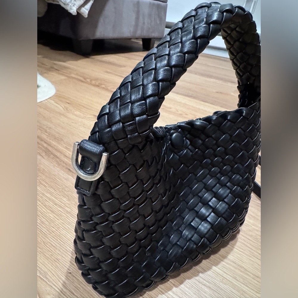 Amazon Black Woven Hobo Bag - Picture 3 of 5